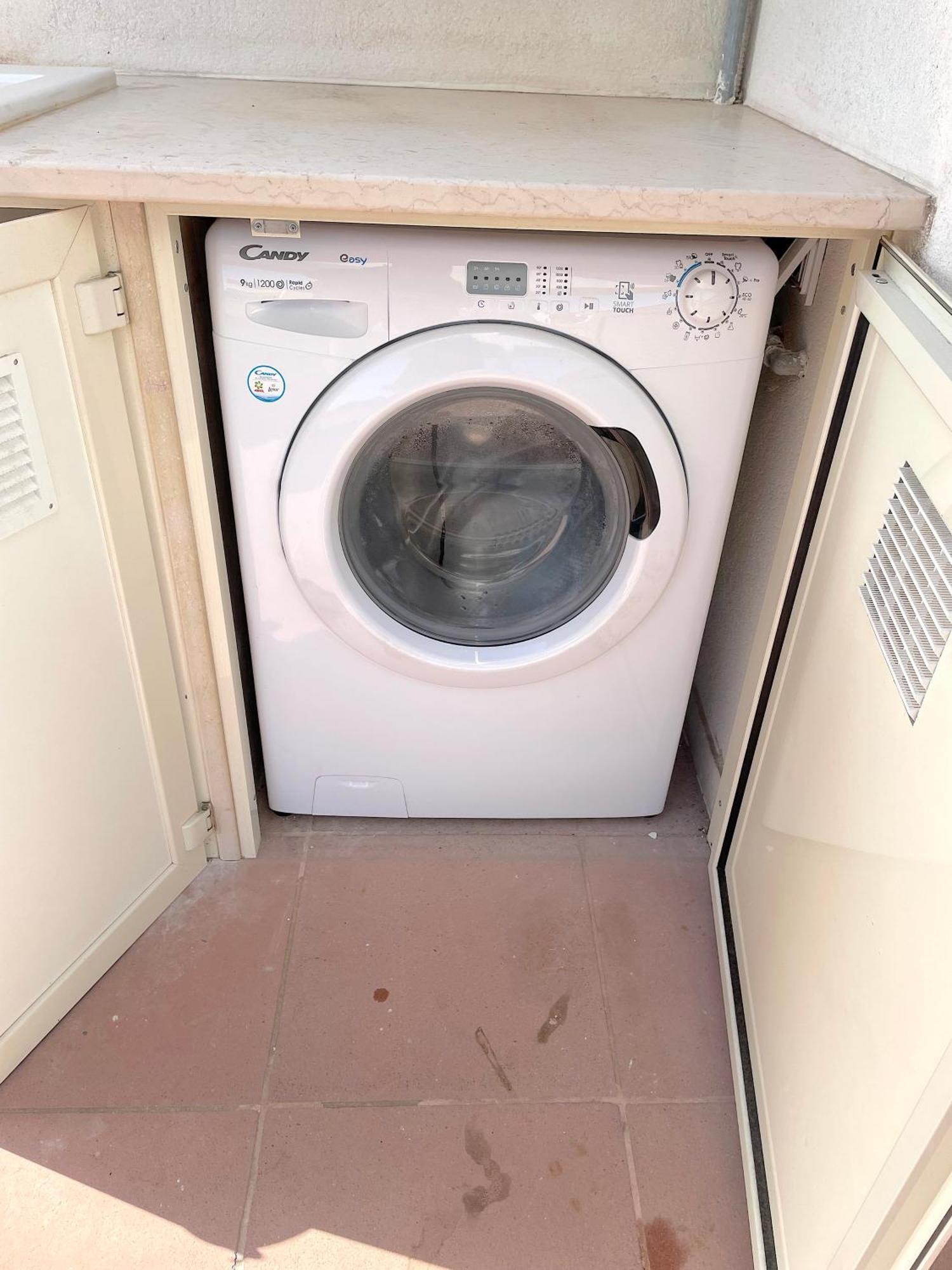 Helios Apartment เลชเช ภายนอก รูปภาพ
